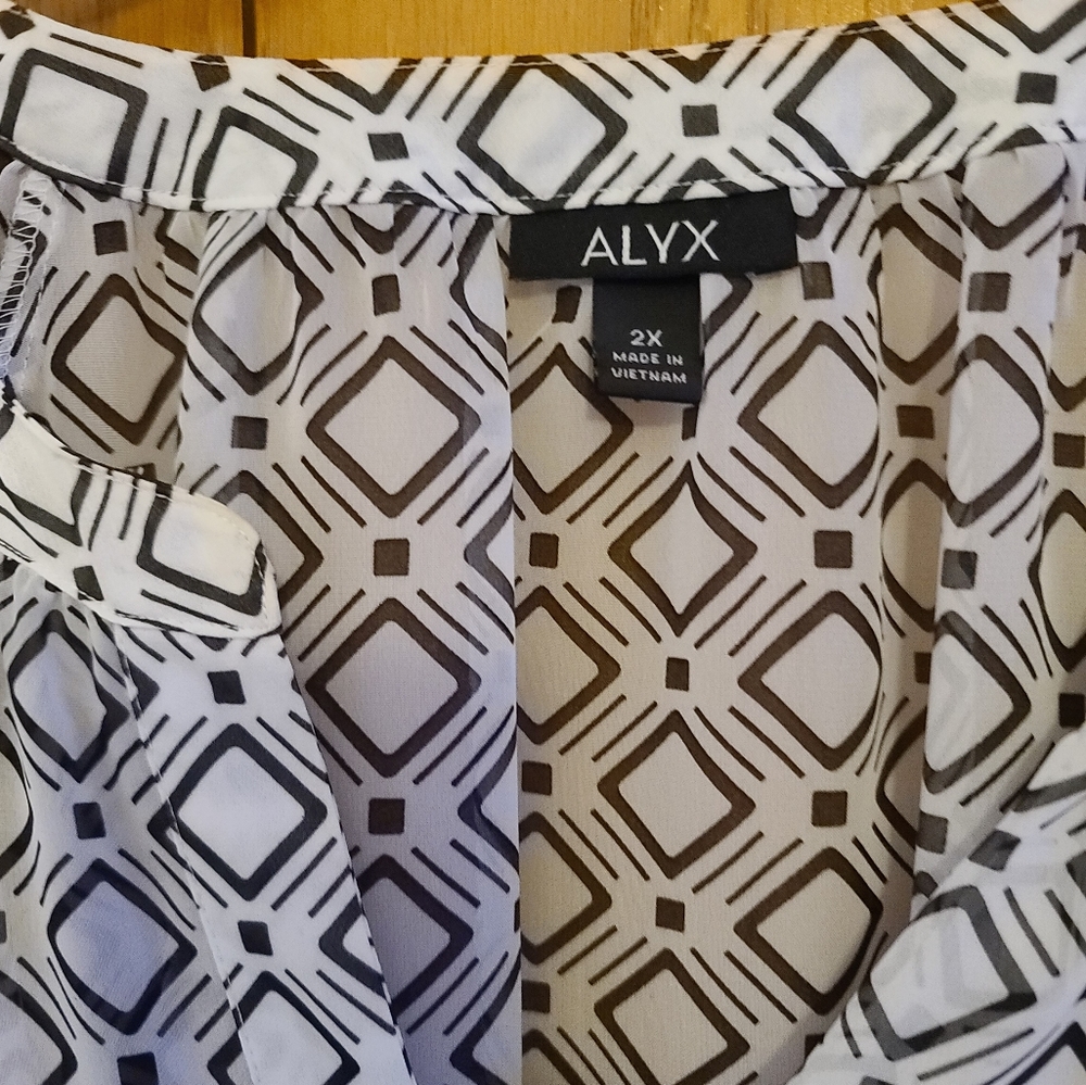 Plus size blouse